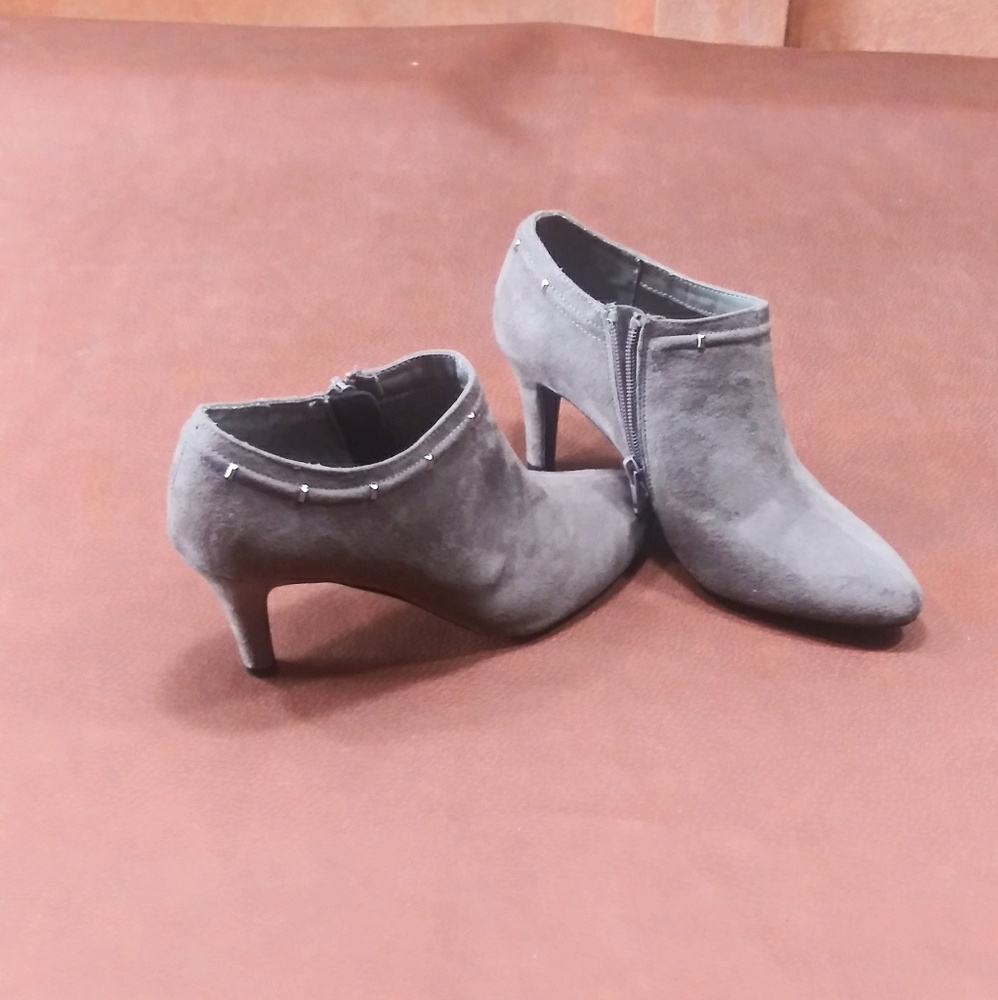 COPY - Covington size 7 1/2 shoe
